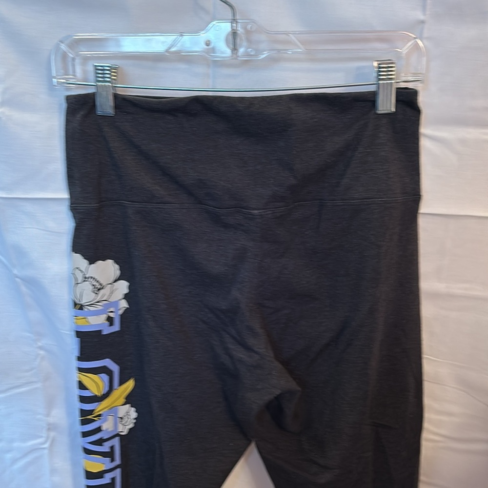 Women’s PINK Leggings Size Large - Picture 3 of 6